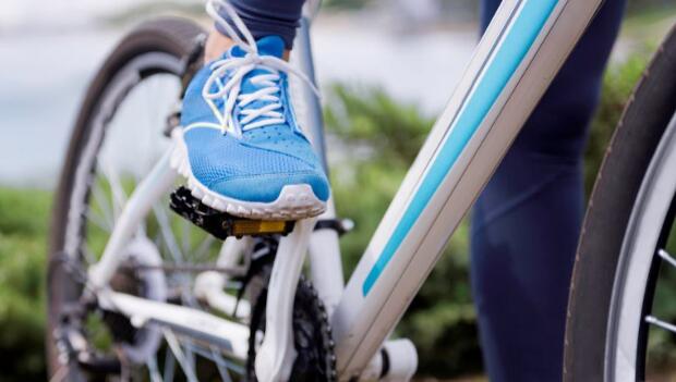 To pedal a sale bike